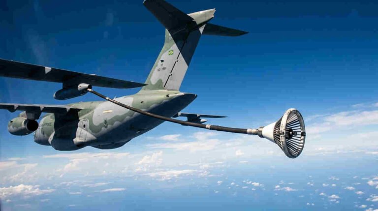 A VERDADE SOBRE OS EUA E O KC-390